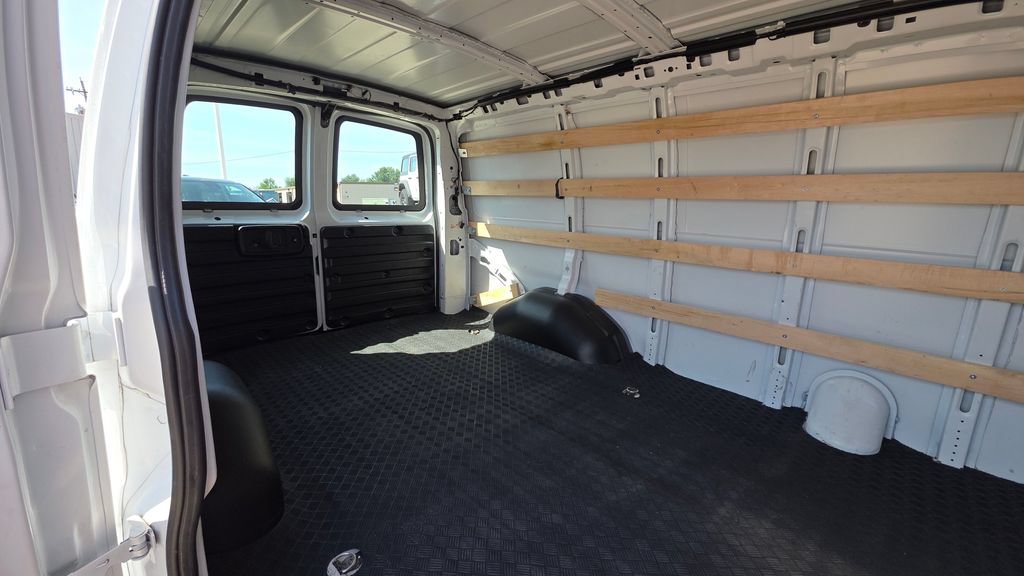 Used 2024 Chevrolet Express 2500 w/ Driver Convenience Package RWD image 13