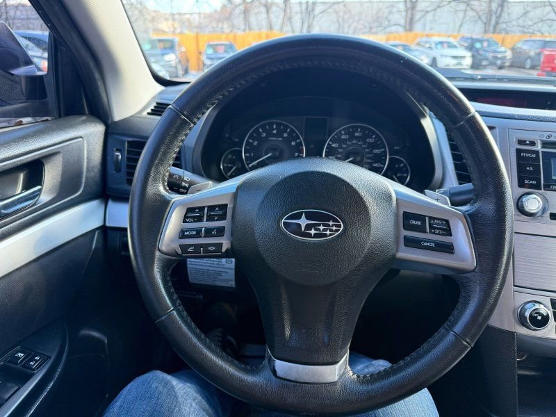 Used 2012 Subaru Legacy 2.5i Premium w/ All-Weather Pkg image 18