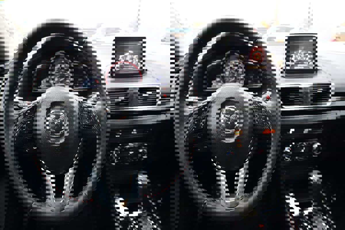 Used 2016 MAZDA MAZDA3 i Grand Touring image 22