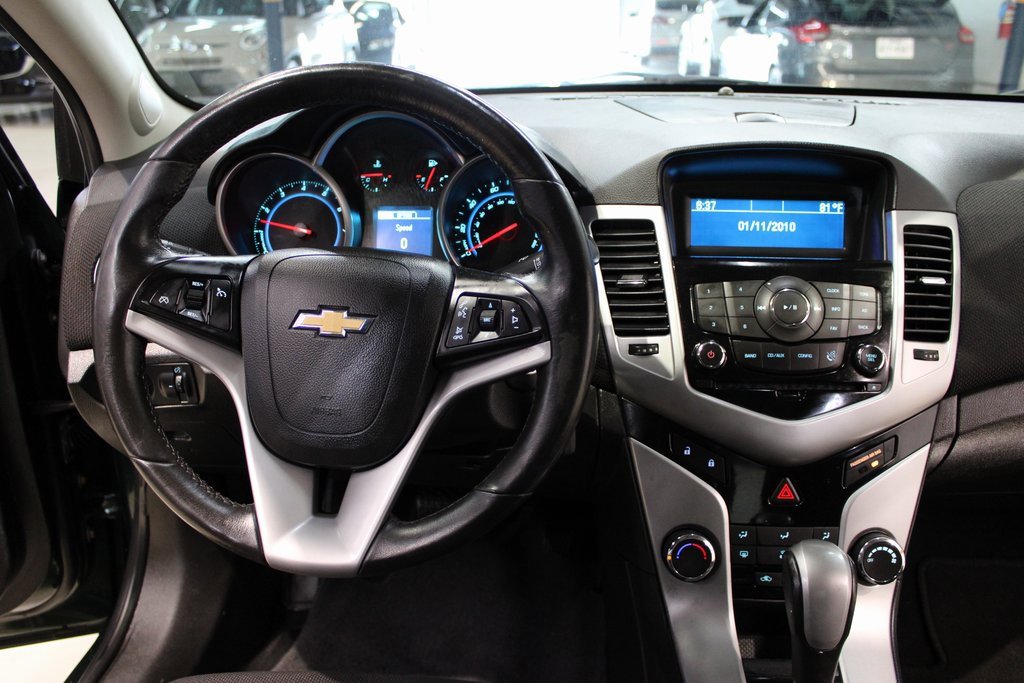 Used 2014 Chevrolet Cruze LT image 14