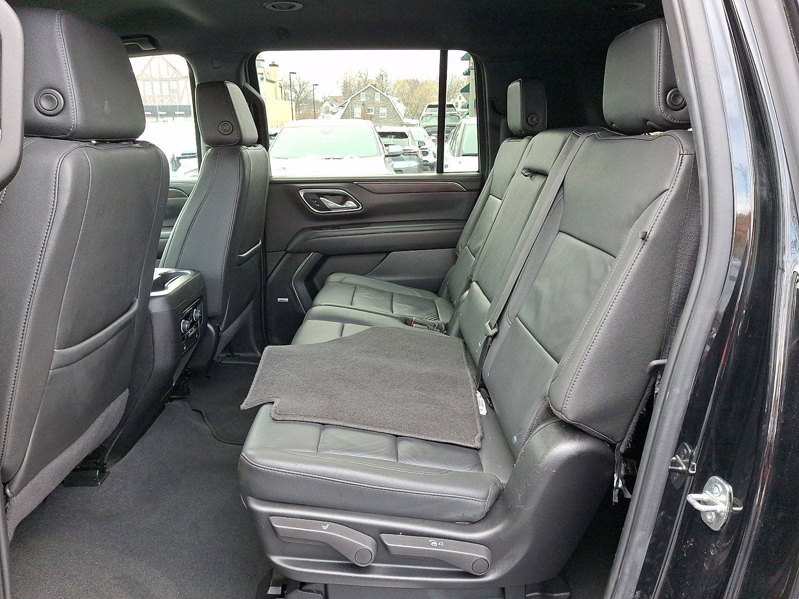 Certified 2024 Chevrolet Suburban LT image 11