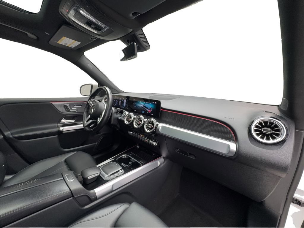 Used 2022 Mercedes-Benz GLB 250 4MATIC w/ Premium Package Lite image 30