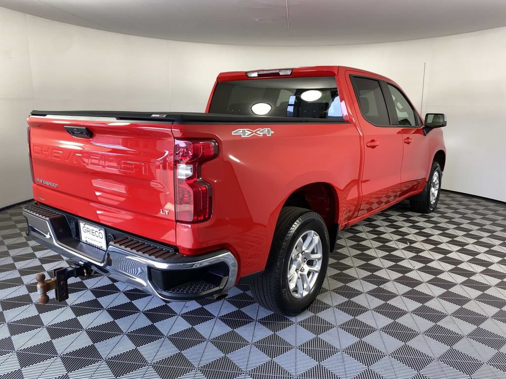 Used 2022 Chevrolet Silverado 1500 LT AWD/4WD image 9