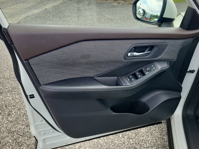 Used 2021 Nissan Rogue SV FWD image 15