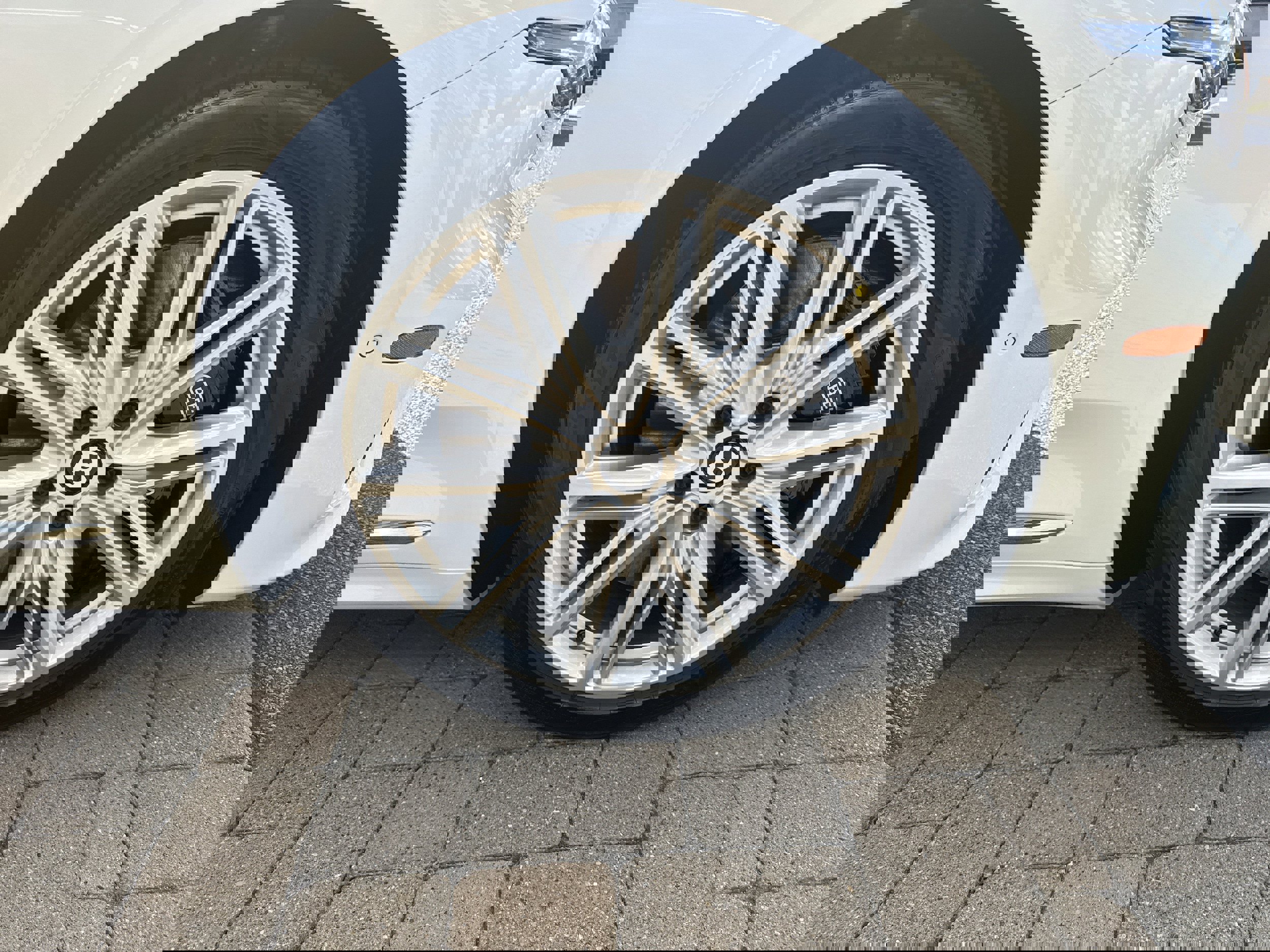 New 2026 Bentley Continental GTC image 12