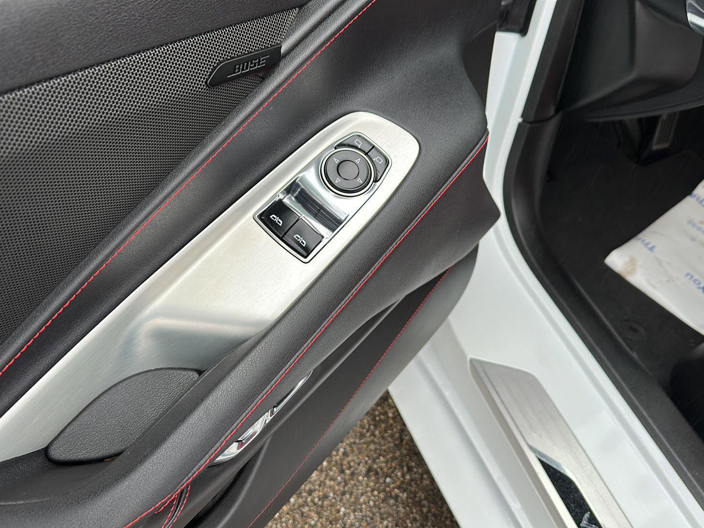 Used 2023 Chevrolet Corvette Stingray Coupe w/ Z51 Performance Package image 13