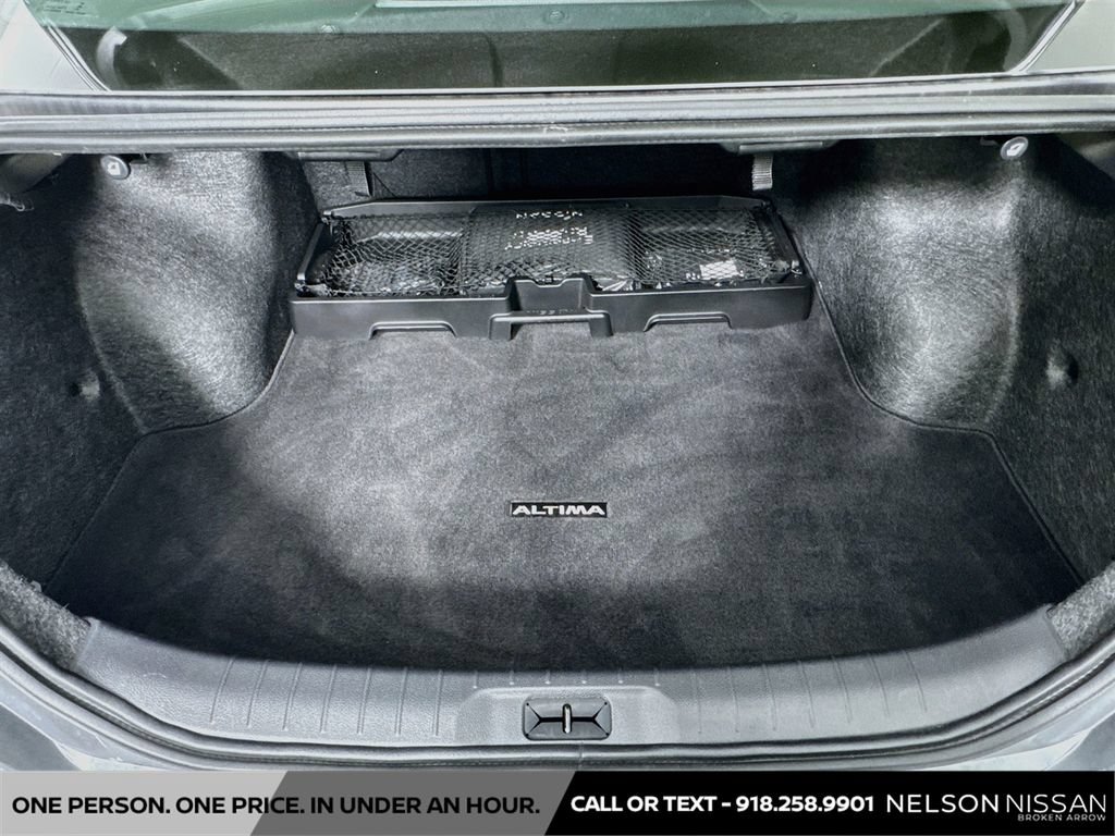 Certified 2025 Nissan Altima 2.5 SR FWD image 23