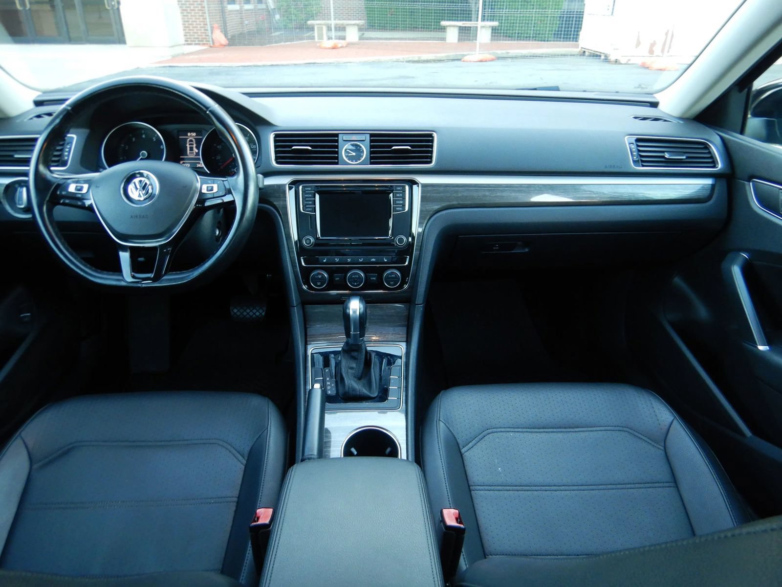 Used 2016 Volkswagen Passat 1.8T SE FWD image 25