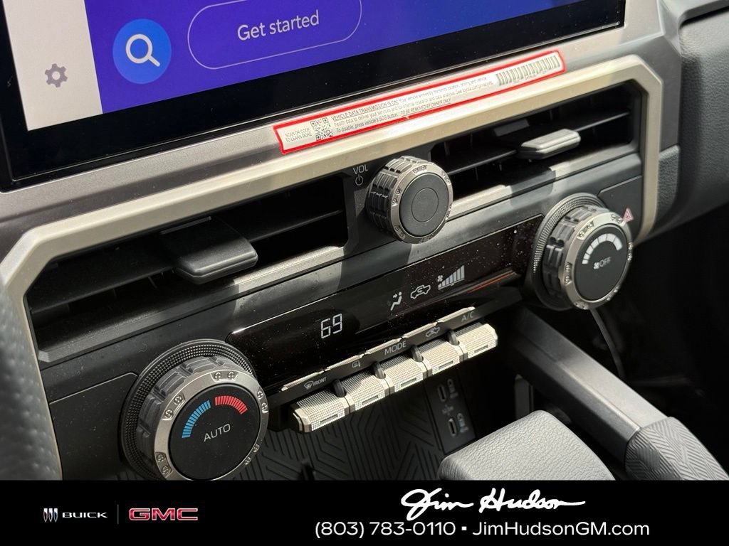 Used 2025 Toyota Tacoma TRD Off-Road AWD/4WD image 34