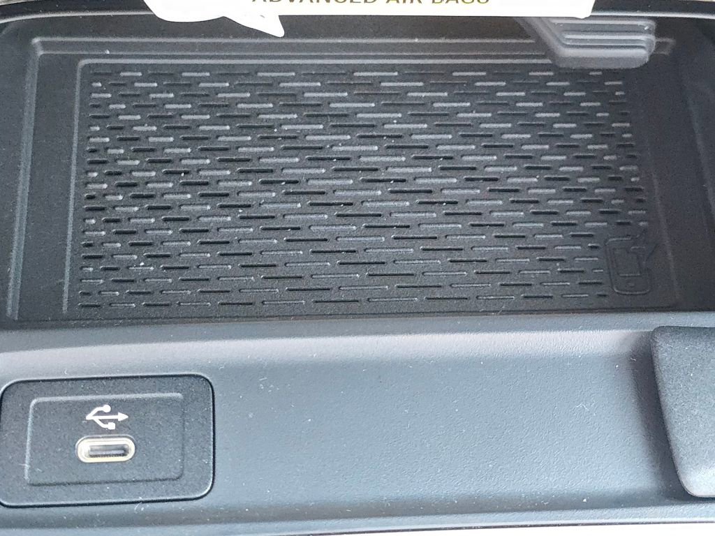New 2026 Mercedes-Benz GLB 250 4MATIC image 32