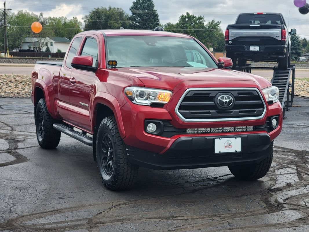 Used 2019 Toyota Tacoma SR5 AWD/4WD image 7