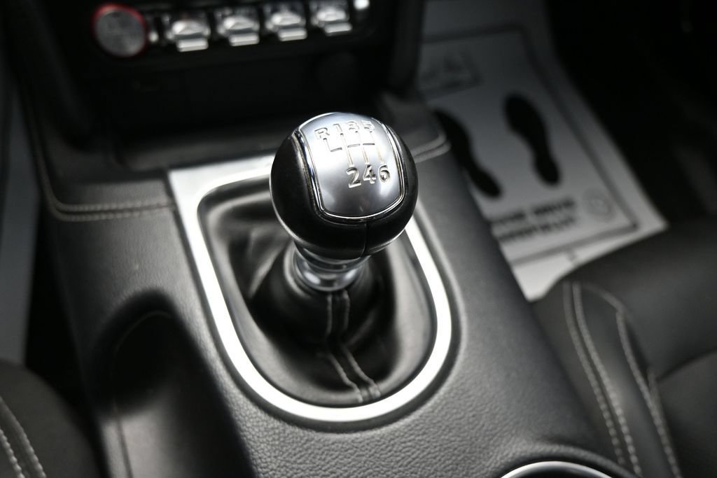 Used 2019 Ford Mustang GT Premium w/ Equipment Group 401A RWD image 17