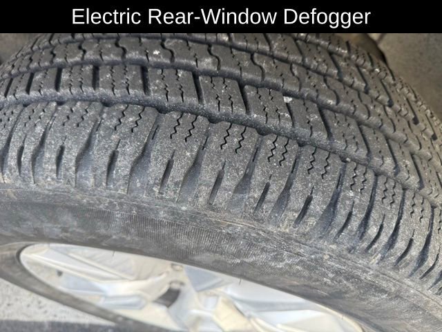 Used 2020 Chevrolet Silverado 1500 Custom w/ Custom Value Package image 13