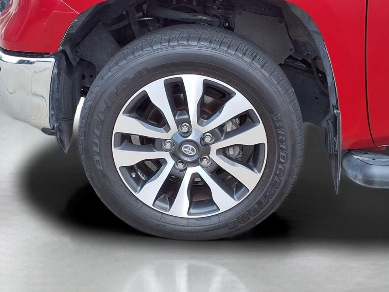 Used 2018 Toyota Tundra Limited w/ Limited Premium Package AWD/4WD image 9