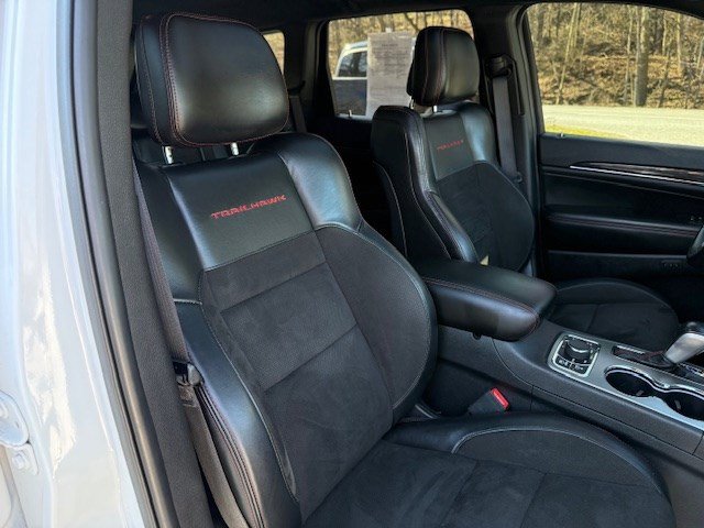 Used 2020 Jeep Grand Cherokee Trailhawk image 13