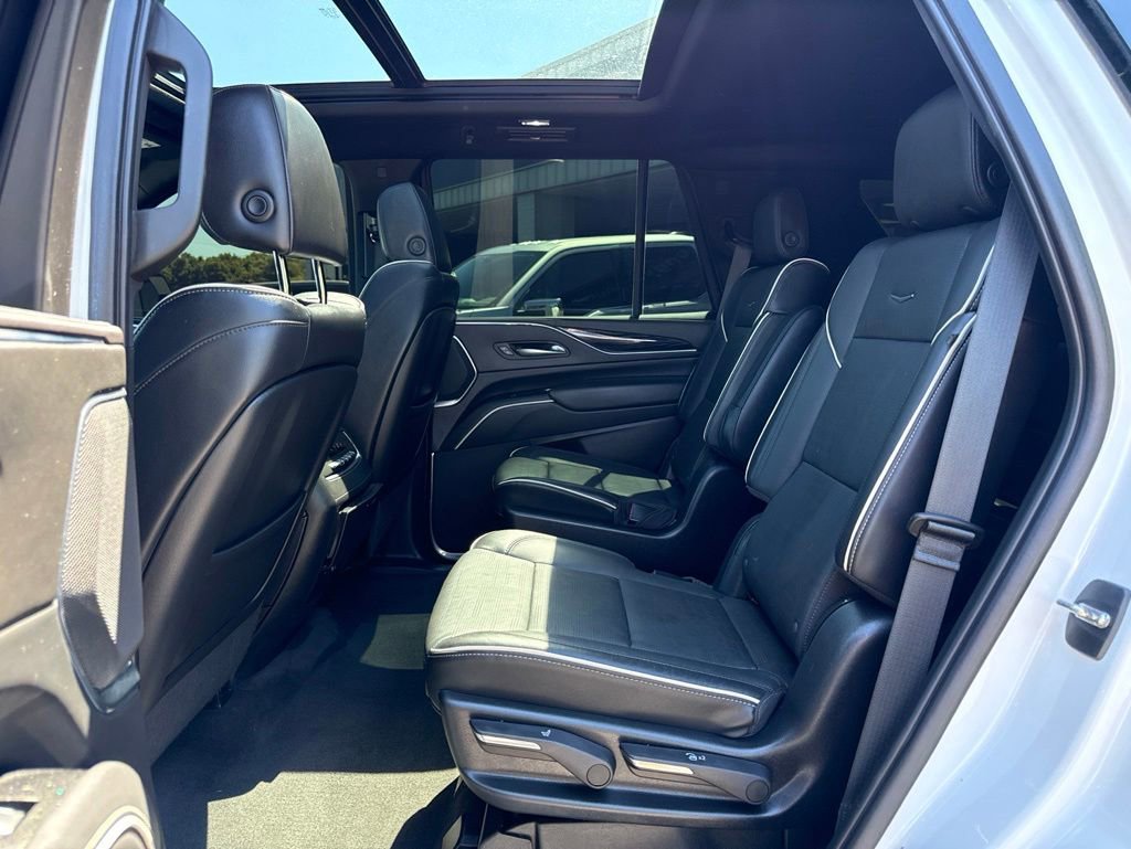 Used 2022 Cadillac Escalade Sport w/ Touring Package AWD/4WD image 33
