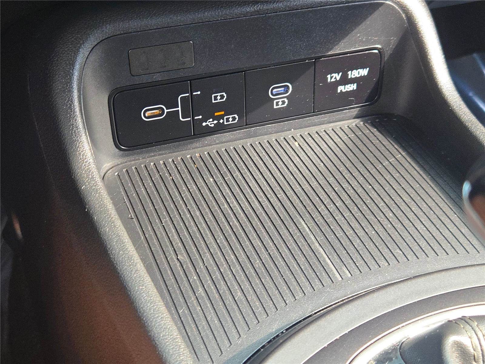 Used 2025 Hyundai Kona SEL AWD/4WD image 31