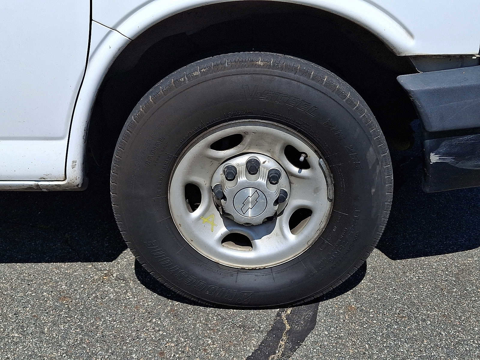 Used 2016 Chevrolet Express 3500 image 8