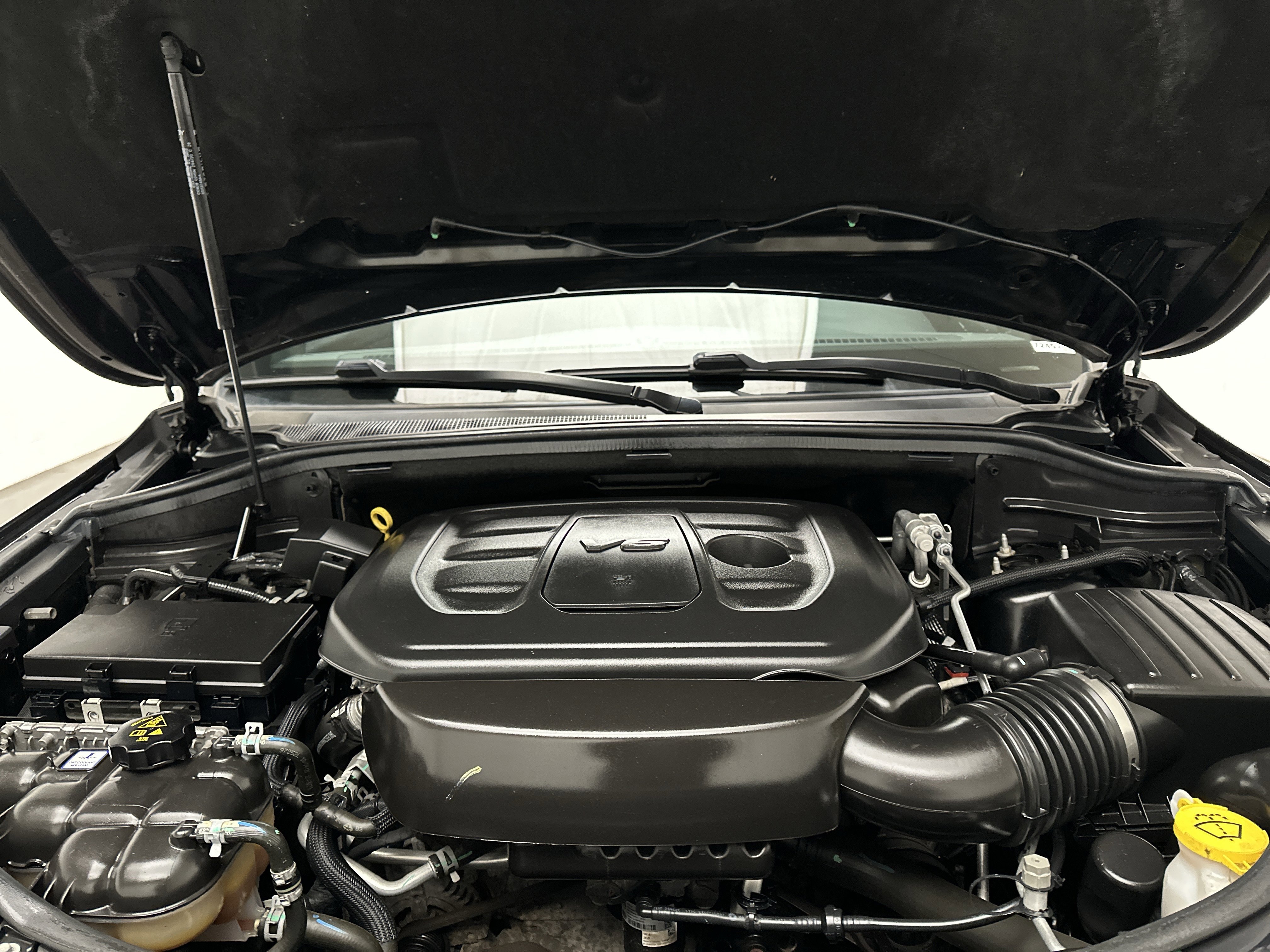 Used 2021 Jeep Grand Cherokee Laredo image 40