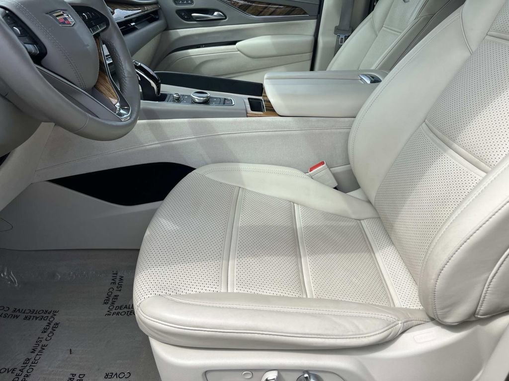 Used 2021 Cadillac Escalade ESV Sport Platinum image 29