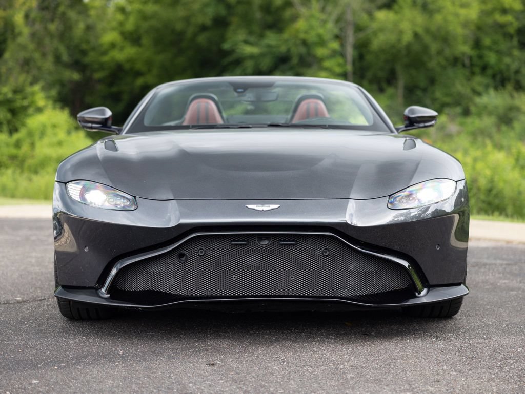 Used 2021 Aston Martin V8 Vantage Roadster RWD image 9