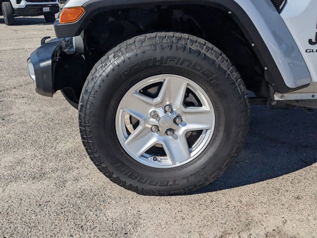 Used 2022 Jeep Gladiator Sport image 23