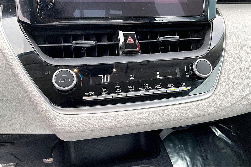 Used 2023 Toyota Corolla LE FWD image 15