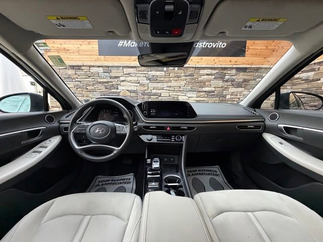 Certified 2023 Hyundai Sonata SEL w/ Convenience Package FWD image 16
