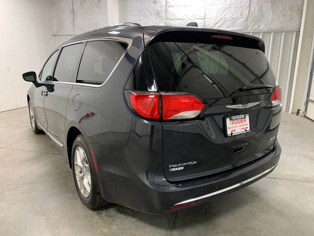 Used 2020 Chrysler Pacifica Limited w/ Advanced Safetytec Group FWD image 7