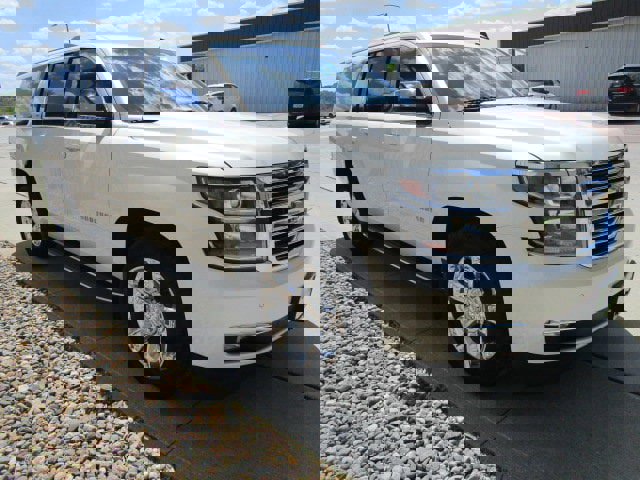 Used 2015 Chevrolet Suburban LTZ image 3