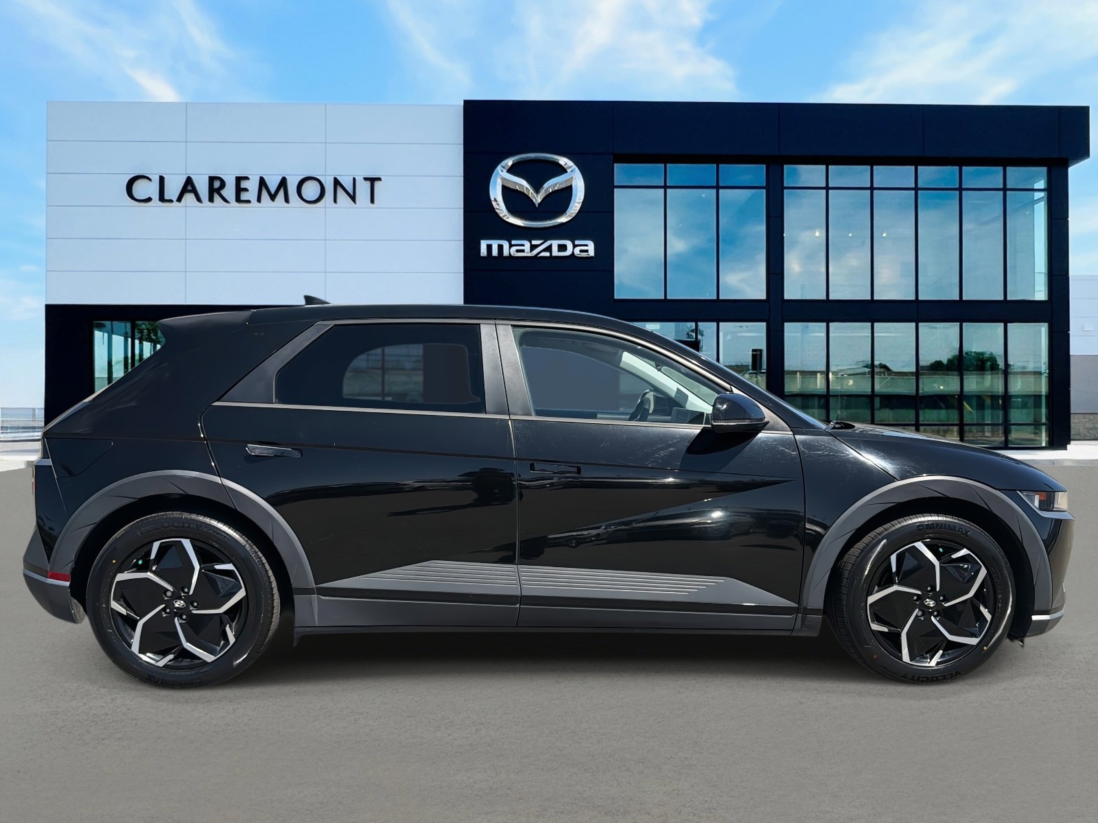 Used 2022 Hyundai Ioniq 5 SE image 4