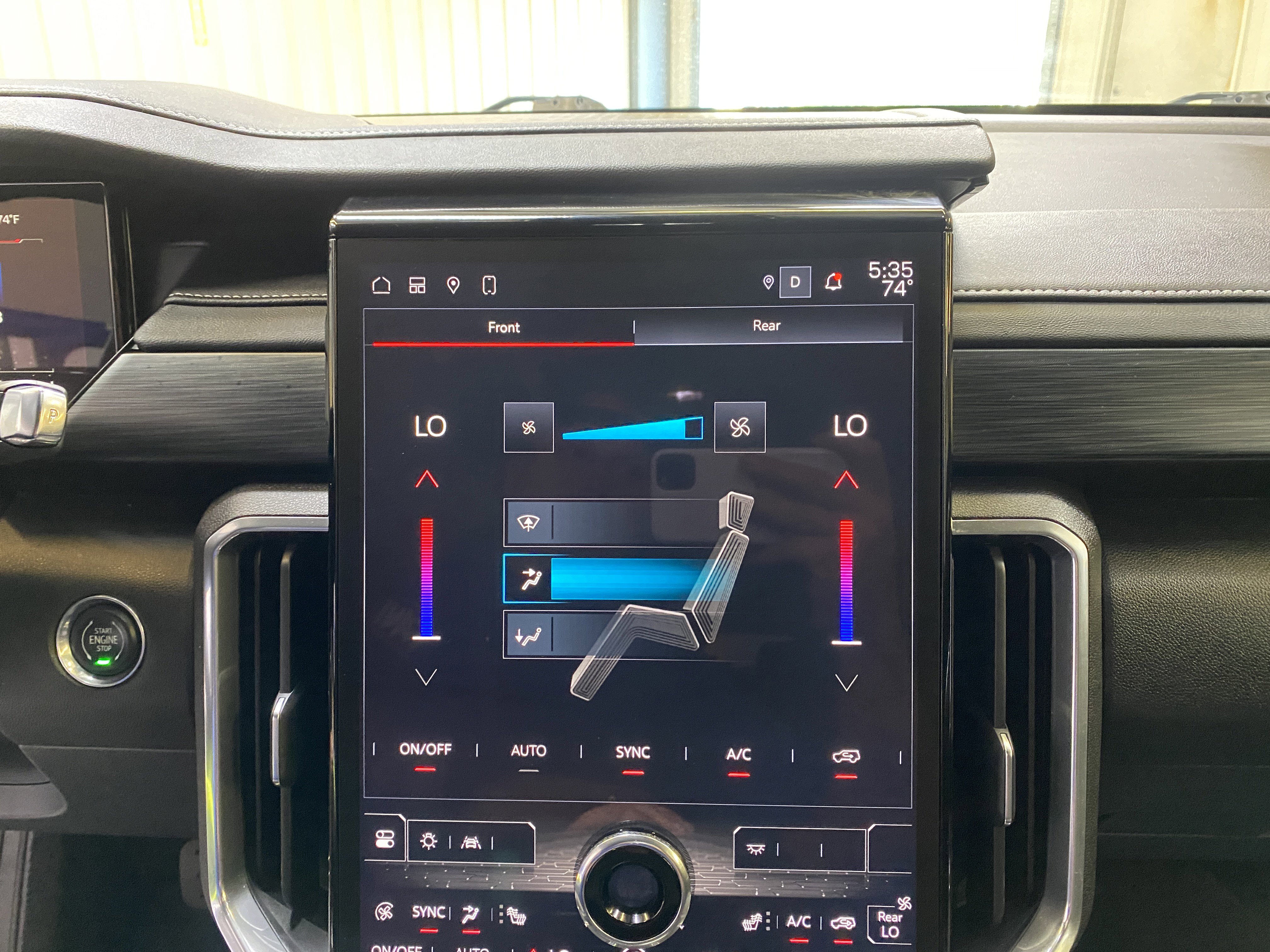 Used 2025 GMC Acadia Elevation image 43