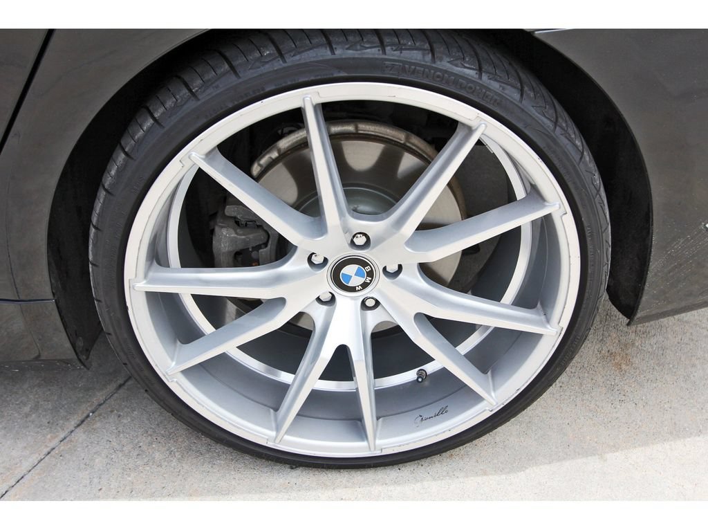 Used 2017 BMW 740i xDrive AWD/4WD image 11