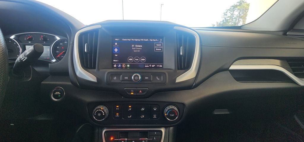 Used 2024 GMC Terrain SLE image 12