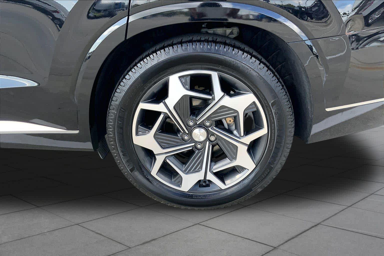 Used 2022 Hyundai Palisade Calligraphy FWD image 10