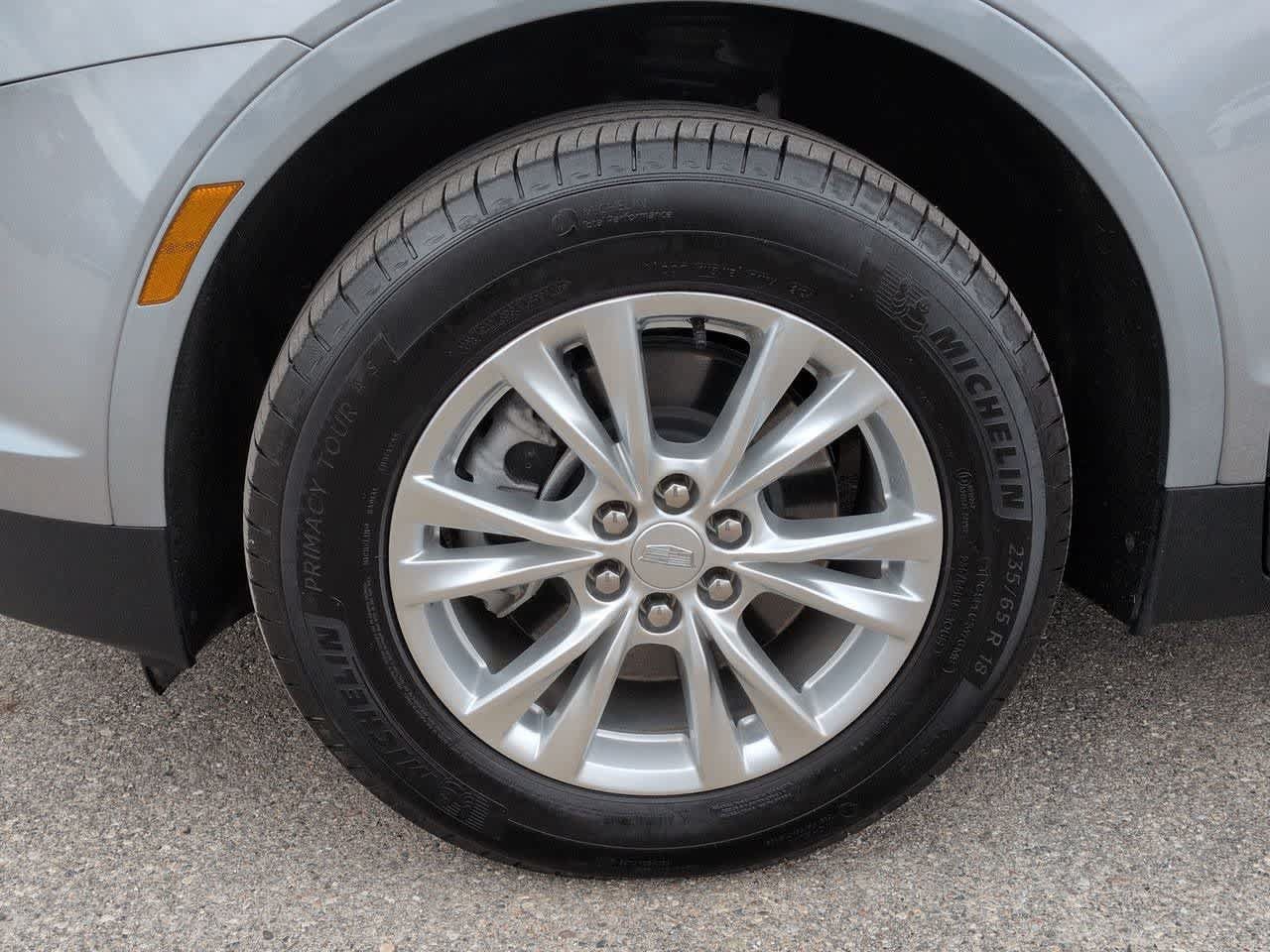 Used 2025 Cadillac XT5 Luxury w/ LPO, Floor Liner Package AWD/4WD image 13
