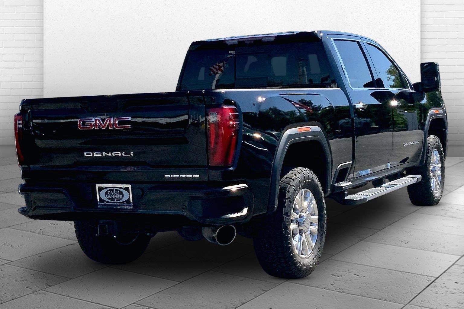 Used 2024 GMC Sierra 2500 Denali w/ Denali Reserve Package AWD/4WD image 11