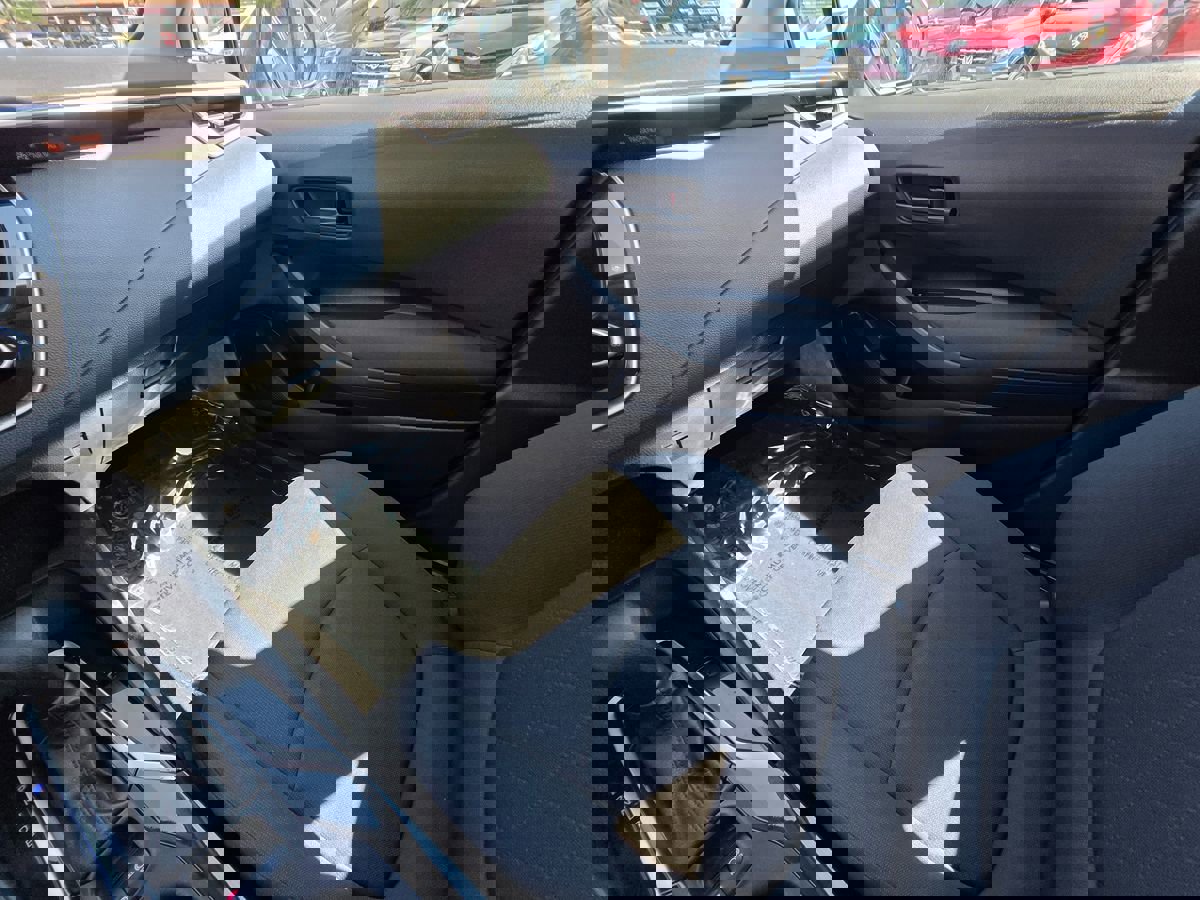 Used 2022 Toyota Corolla LE image 41