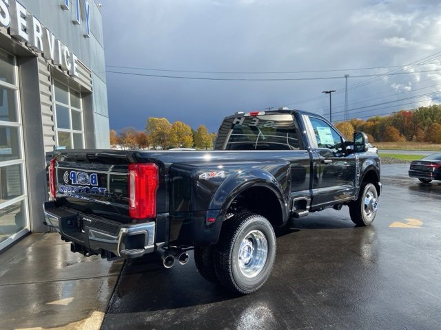New 2026 Ford F350 4x4 Regular Cab DRW Super Duty image 3