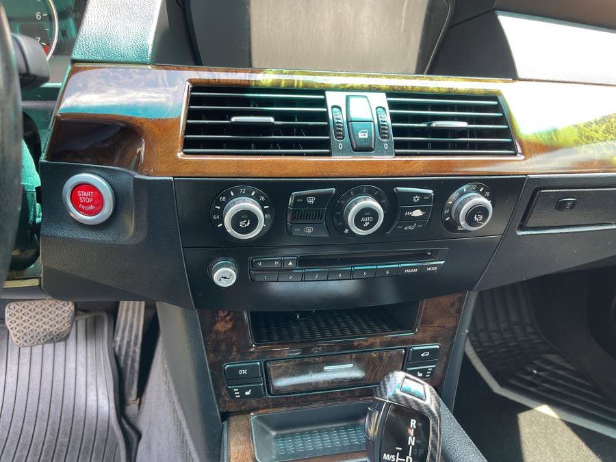 Used 2008 BMW 528xi Sedan image 32