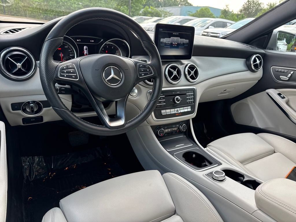 Used 2018 Mercedes-Benz CLA 250 image 22