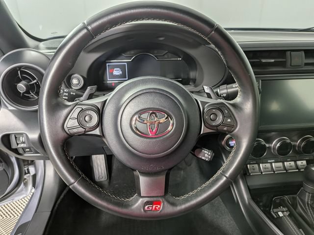 Used 2022 Toyota GR86 w/ ALL Weather Mat Package (TMS) RWD image 14