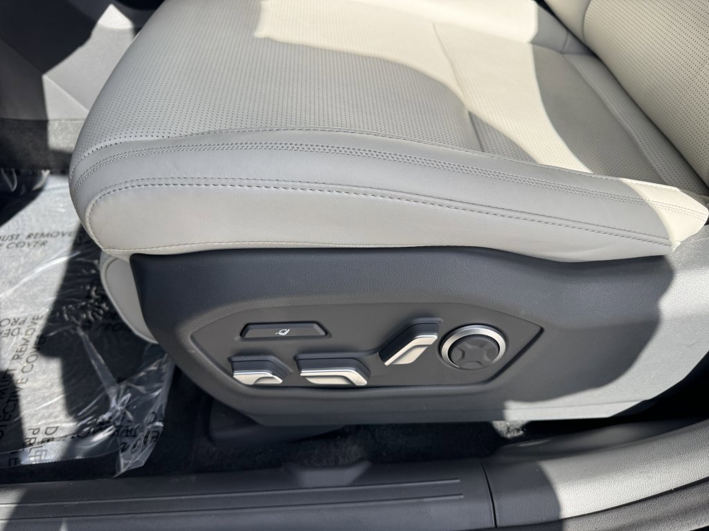 Used 2024 Hyundai Santa Fe Calligraphy image 33