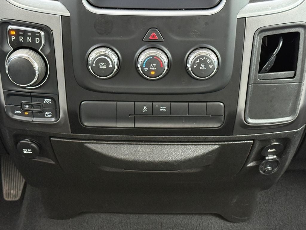 Used 2021 RAM 1500 Classic SLT AWD/4WD image 26