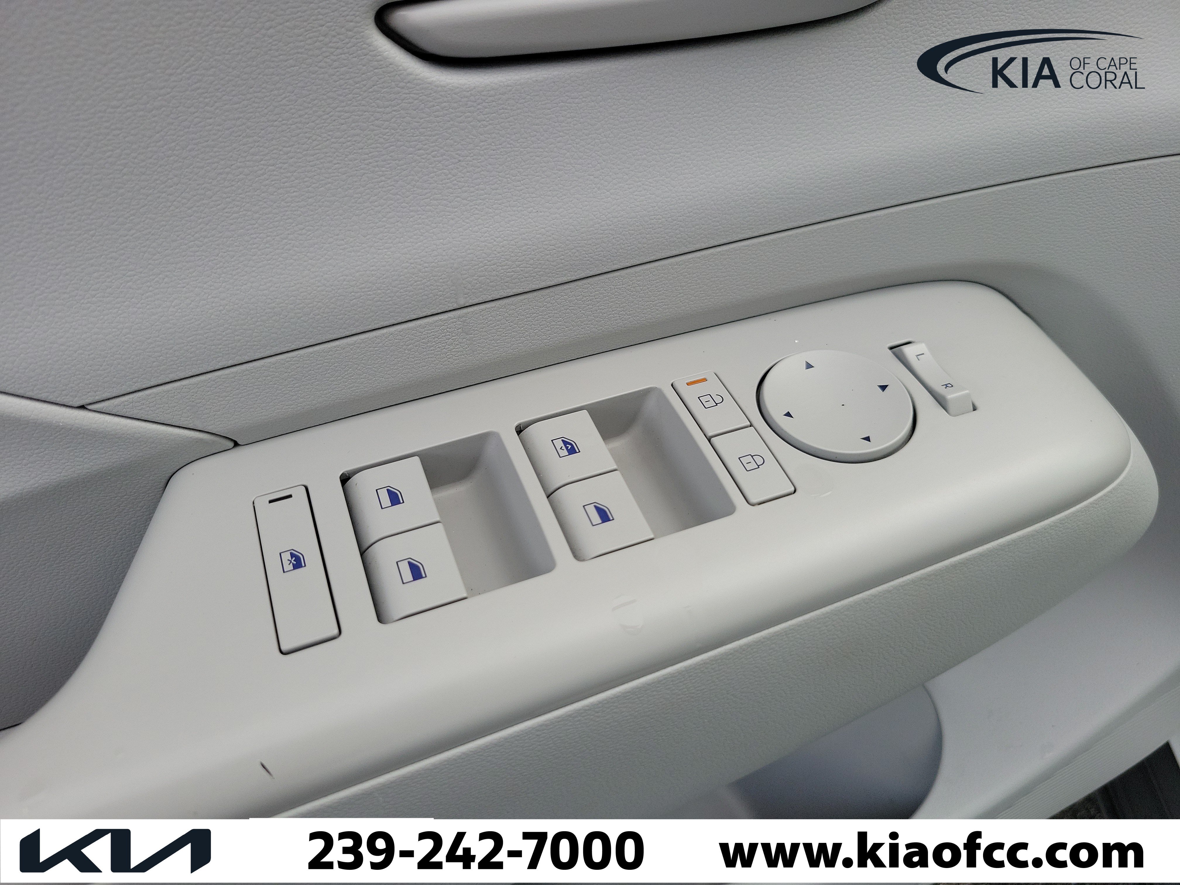 Used 2024 Hyundai Kona SEL FWD image 22