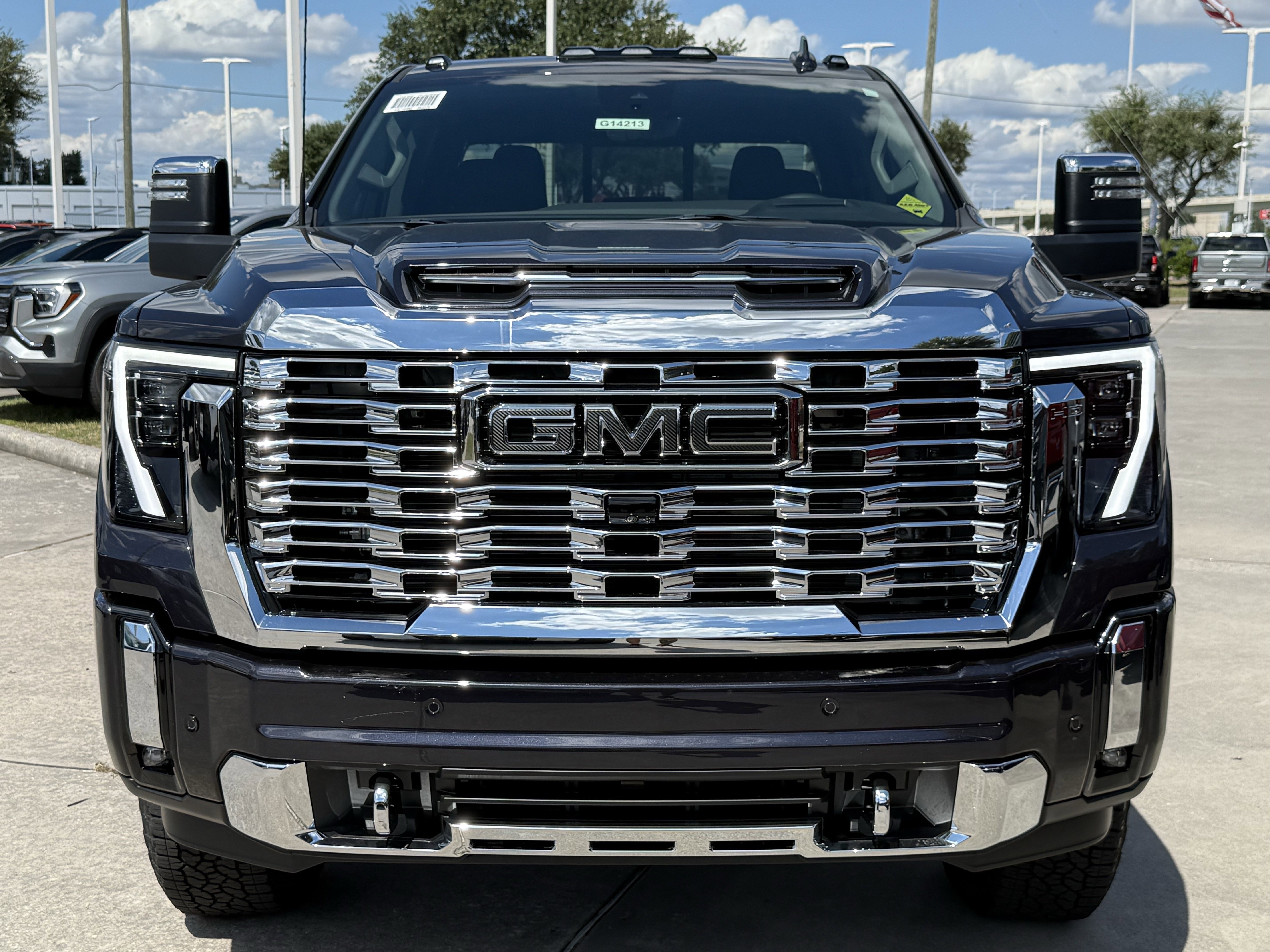 New 2026 GMC Sierra 2500 Denali w/ Denali Reserve Package image 7