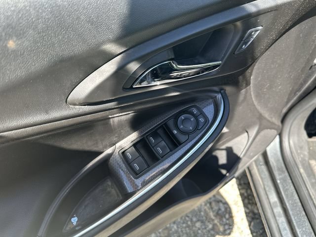 Used 2016 Chevrolet Malibu LT w/ Leather Package FWD image 26