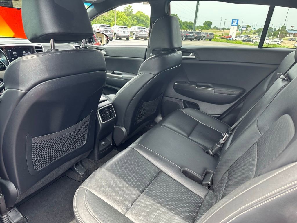 Used 2020 Kia Sportage S image 16