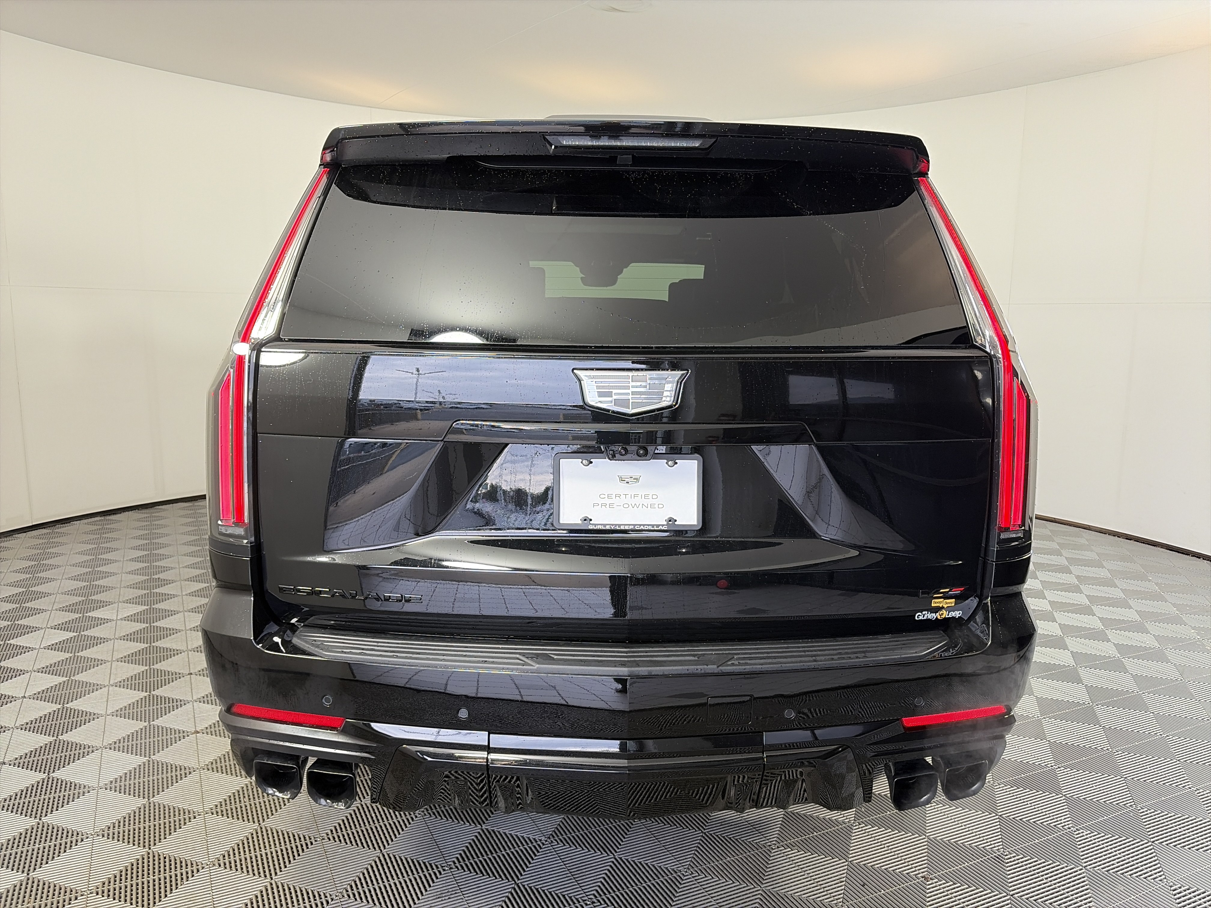 Certified 2026 Cadillac Escalade ESV V w/ LPO, ONYX Package AWD/4WD image 10
