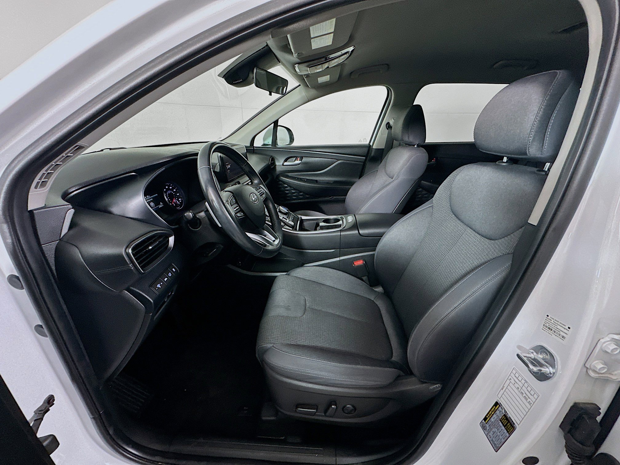 Used 2023 Hyundai Santa Fe SEL image 13